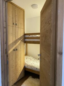 conciergerie-ldcm-app-prestige-doux-meleze-serre-chevalier-12-espace-enfants-scaled