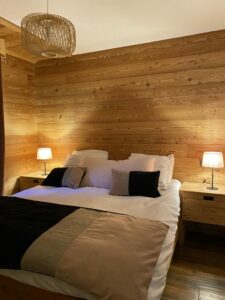 conciergerie-ldcm-appart-etoile-briancon-12-chambre-1-scaled