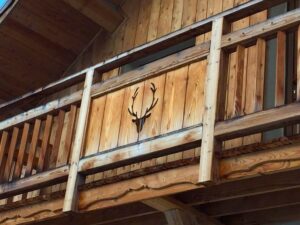 conciergerie-ldcm-beau-chalet-serre-chevalier-18-balcon