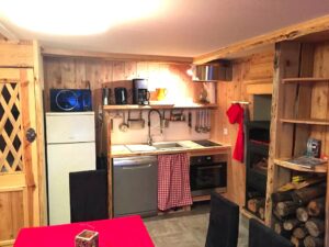 conciergerie-ldcm-beau-chalet-serre-chevalier-8-cuisine