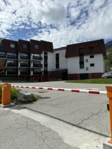 AA01E5F4-054F-4FE1-85CF-AFBF001D1431_1_105_c