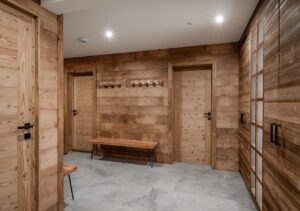 CHALET LE REFUGE _ Alpesphotographies.com_Ski Room-88